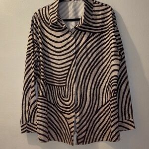 CLOSET CLEAR OUT Women’s XXL Striped Pattern Button-Down Shirt